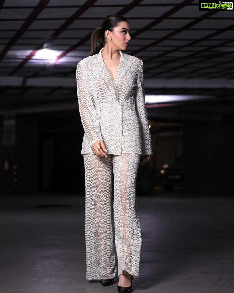 Hansika Motwani Instagram - GQ Ready ✨ • Suit @manishii_official Jewellery @hybajewels Styling @shreejarajgopal Makeup @makeupbyurmikaur Hair @shreyamakeupandhair Photographer @rk.filmz