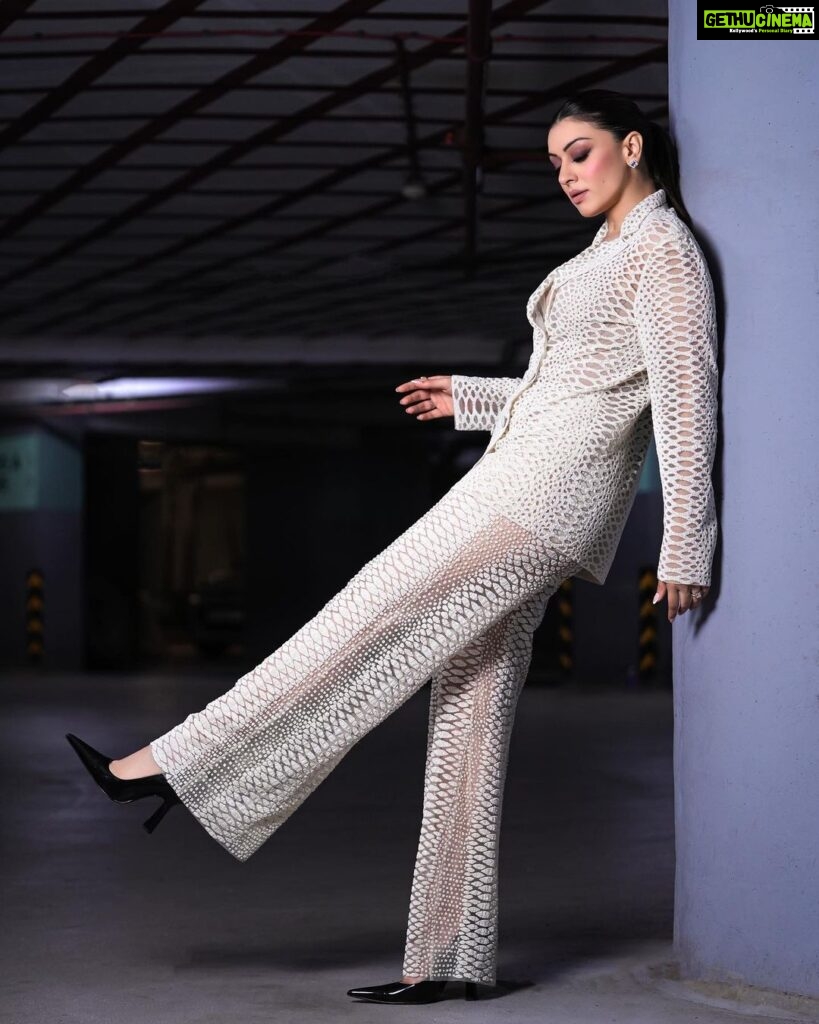 Hansika Motwani Instagram - GQ Ready ✨ • Suit @manishii_official Jewellery @hybajewels Styling @shreejarajgopal Makeup @makeupbyurmikaur Hair @shreyamakeupandhair Photographer @rk.filmz