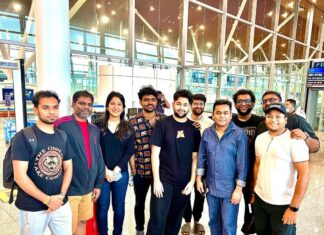 Haricharan Instagram - Happy faces! the morning after. Thank you Malaysia ! ❤️ last night was just Magical. Congrats to everyone at @dmy88_ @dmycreation @btosproductions for making last night the Most attended tamil concert in Malaysia. #Arrahman #haricharan #secretofsuccess KLIA - Kuala Lumpur International Airport