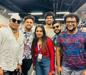Haricharan Instagram - Happy faces! the morning after. Thank you Malaysia ! ❤️ last night was just Magical. 

Congrats to everyone at @dmy88_ @dmycreation @btosproductions  for making last night the Most attended tamil concert in Malaysia.

#Arrahman #haricharan #secretofsuccess
