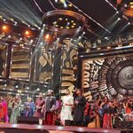 Haricharan Instagram - The King, Queen and their Subjects! 😍 🔥 Catch our performances soon on television! #PS2 #audiolaunch #ponniyinselvan #maniratnam #ilangokrishnan #lycaproductions #btosproductions