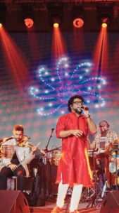 Haricharan Instagram - Throwing it back to this beautiful night in Malaysia with the absolutely faaabulous @haricharanmusic! ❤️✨

#Comment below where you want to see us next! 👇👇👇

#instagram #instadaily #instareels #reels #malaysia #malaysiatrending #azhagiye #katruveliyidai #singing #indiemusic.
#violin #violinist #guitar #guitarist #bass #bassist #keyboard #keyboardist #drums #drummer #cantini  @fractalaudiosystems @official_line6 @korgofficial @korg_inc @roland_us @zildjiancompany @zildjianindia @fender @yamahamusicusa @yamahamusicusa 
@electricviolinlutherie @electricviolinshop @cantinielectricviolins @cantinielectricviolins