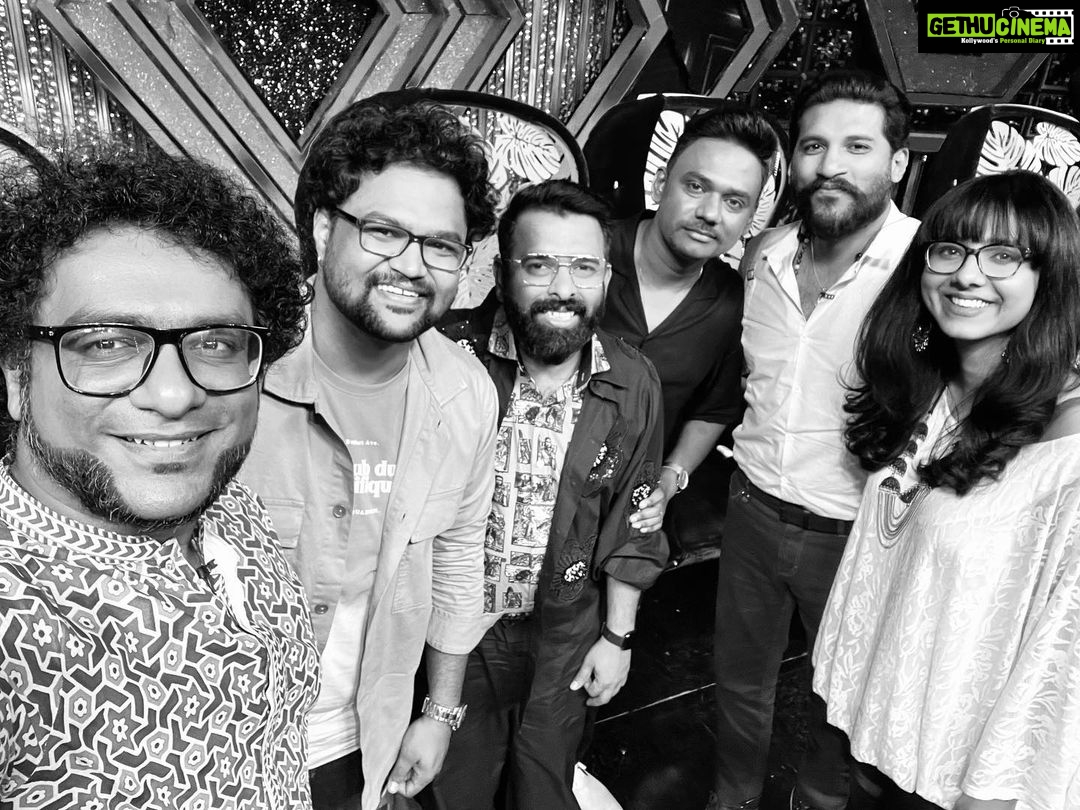 Haricharan Instagram - Such a Fun filled day on the Sets of Super Singer 9 with these wonderful people. Some Impeccable talent on this season and ears were ringing from their performances and the amazing band. Catch us soon this weekend on @vijaytelevision