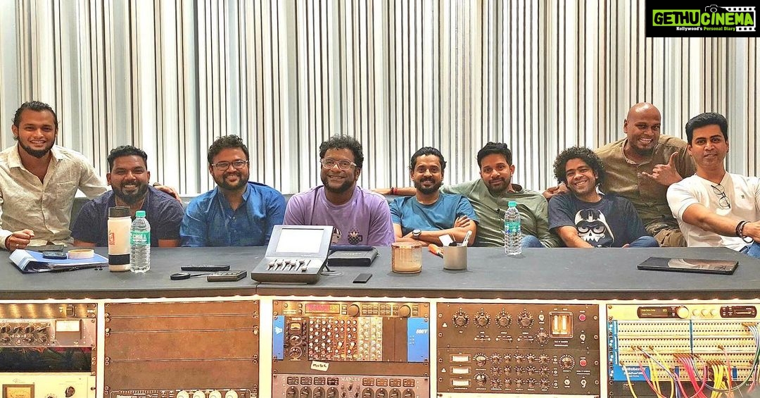 Haricharan Instagram - 💪🏽❤️😎 We be comin, Hearts of Harris 3.0 and 4.0 #malaysia #KL