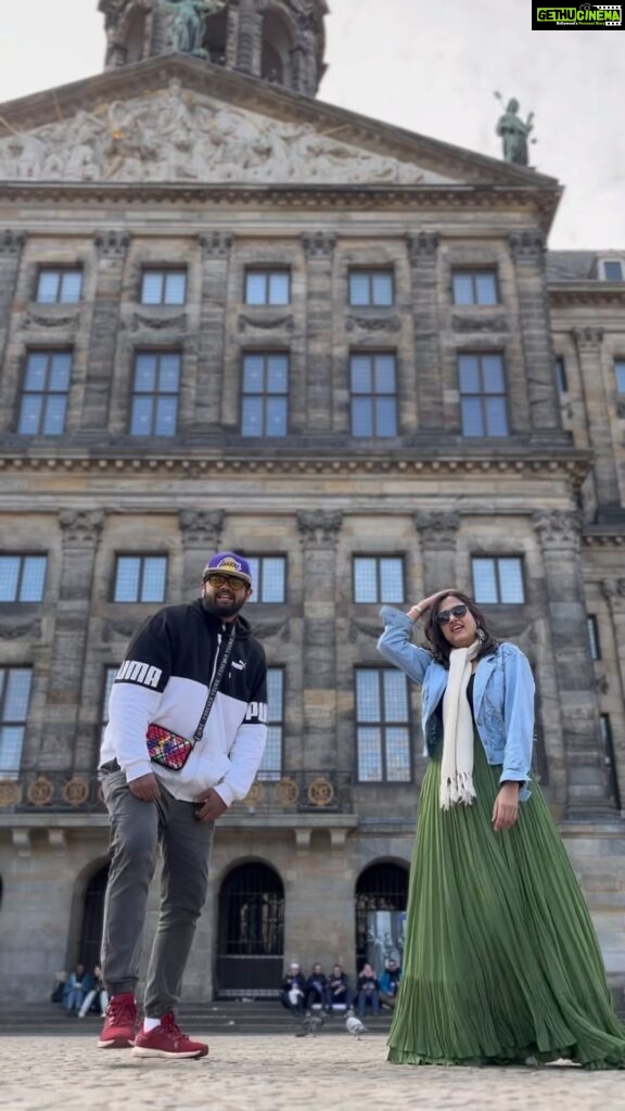 Harika Narayan Instagram - SVP represent in Amsterdam🇳🇱 with OG @harika_narayan ! We on that international game! 💪 🔥❤️🌍💥 ! More to go! ❤️ Background lo Netherlands King Palace and he was vibing on this like crazy! #telugu #rap #desi #hiphop #telugurap #reelsinstagram #reelitfeelit #feelitreelit #netherlands #viralreels #international #singer #svp Amsterdam, Netherlands