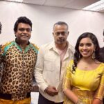 Haripriya Instagram - Had a great time performing along with this amazing team of singers and musicians. 🤍🎶🧿 Thank you @jharrisjayaraj sir and the whole team. Until next time KL 🫶🏼👋🏽 @distinctcommunications . . #Haripriya #haripriyasinger @jharrisjayaraj @sumaharris @gauthamvasudevmenon @riyasdeenriyan @karthikmusicexp @tipusingerofficial @aalaapraju @singerharini_official @dsathyaprakash @sridharsena @haricharanmusic @iamnareshiyer @singerkrish @singerchristopherstanley @meghaalsoharini @samuelnharris @sharmi_la @vishnupriya_ravi Music World