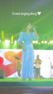 Haripriya Instagram - Adi aathi idhu enna feelu… @sastrafotohub ✨ Dress by : @_gina_couture . . . . . #Haripriya #haripriyasinger #live #music #instareels #explore #tamil #trending #dhanush #gvprakash