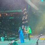 Haripriya Instagram - Hearts of harris 2.0! What a show , what an energy 🦋🧿 Thank you so much @jharrisjayaraj sir! Forever grateful.😇 I’m super Blessed to be a part of this show along with amazing singers and musicians. @malikstreams . . . #harrisjayaraj #haripriya #haripriyasinger #concert #heartsofharris #blessed #unforgettable #love #malaysia Axiata Arena