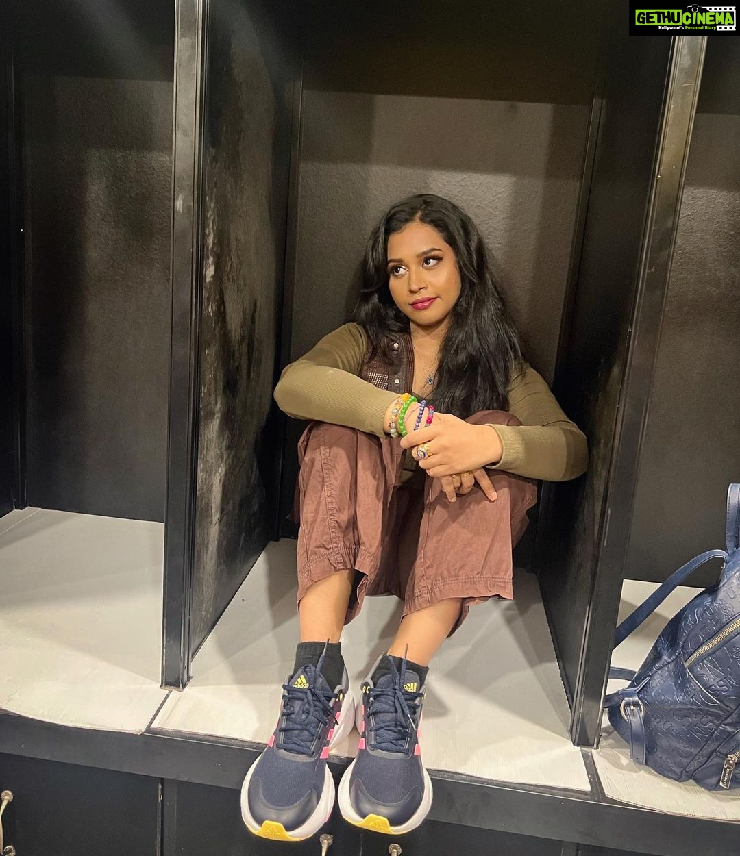 Haripriya Instagram - Hide and seek 🫣 . . . . #haripriya #haripriyasinger #backstage