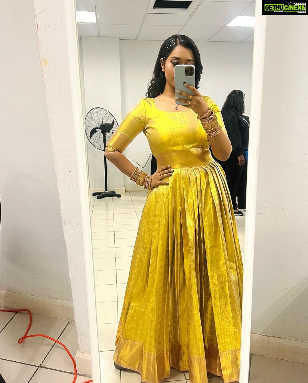Haripriya Instagram - Concert Outfits by talented @zob.ha 🤍 . . . . #haripriyasinger #Haripriya #outfit
