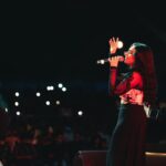 Haripriya Instagram - Clicks from RIT gig at chennai. 💫🎤🤍✨ 📸: @imvikram.s @btosproductions . . . . #haripriya #haripriyasinger #live #music #concert #explore