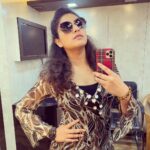 Hariprriya Instagram – Catch a glimpse 🥰

#Mirrorselfie #fridaymood