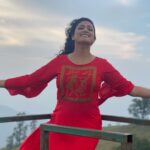 Hariprriya Instagram – Just the fresh air and me!! 🥰

#Vacationtime #beautifulweather
