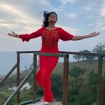 Hariprriya Instagram – Just the fresh air and me!! 🥰

#Vacationtime #beautifulweather