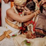 Hariprriya Instagram - ತಾಳಿ ಕಟ್ಟಿದ ಶುಭವೇಳೆ..!!❤️❤️ Photography - @storiesby.rg Decor - @eventia_mysore Bridal Styling - @stilerush_by_varshinijanakiram Bridal blouse - @blousehousebymahithaprasad @mahitha_prasad Jewellery- @aabushanjewellery1941 #simhapriya #lifepartner #wedding #love #hariprriya #vasishtasimha Sri Ganapathy Sachchidananda Ashram