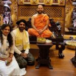 Hariprriya Instagram - ಕೃಷ್ಣಂ ವಂದೇ ಜಗದ್ಗುರುಂ 🙏 . . ಕೃಷ್ಣನ ದರ್ಶನ ಪಡೆದು ಕಾಣಿಯೂರು ಮಠಾಧೀಶರಿಂದ ಅನುಗ್ರಹ ಮಂತ್ರಾಕ್ಷತೆಯನ್ನು ಸ್ವೀಕರಿಸಿದ ಕ್ಷಣ🙏 . . . #simhapriya #vasishtasimha #hariprriya #instagram #instaphoto #mangalore #udupi #instalove