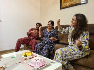 Hariprriya Instagram - Happy birthday amma ❤️ 

#happybirthday #amma #momlove