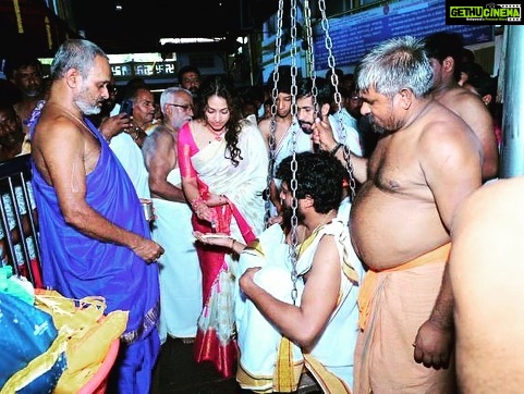 Hariprriya Instagram - FAMILY is STRENGTH..!!❤️ #simhapriya #family #familytime #temple #visit #dharmasthala #kukkesubramanya #holenarsipura #togetherness