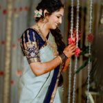 Hariprriya Instagram – 💙💚

Photography – @storiesby.rg 
Decor – @eventia_mysore 
Bridal Styling – @stilerush_by_varshinijanakiram 
Bridal blouse – @itihas_sagar 
Bridal jewellery- @sriganeshjewellers 

#simhapriya #wedding #love #vasishtasimha #hariprriya Mysore, Karnataka