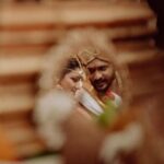 Hariprriya Instagram - ತಾಳಿ ಕಟ್ಟಿದ ಶುಭವೇಳೆ..!!❤️❤️ Photography - @storiesby.rg Decor - @eventia_mysore Bridal Styling - @stilerush_by_varshinijanakiram Bridal blouse - @blousehousebymahithaprasad @mahitha_prasad Jewellery- @aabushanjewellery1941 #simhapriya #lifepartner #wedding #love #hariprriya #vasishtasimha Sri Ganapathy Sachchidananda Ashram