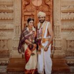 Hariprriya Instagram - ತಾಳಿ ಕಟ್ಟಿದ ಶುಭವೇಳೆ..!!❤️❤️ Photography - @storiesby.rg Decor - @eventia_mysore Bridal Styling - @stilerush_by_varshinijanakiram Bridal blouse - @blousehousebymahithaprasad @mahitha_prasad Jewellery- @aabushanjewellery1941 #simhapriya #lifepartner #wedding #love #hariprriya #vasishtasimha Sri Ganapathy Sachchidananda Ashram