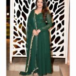 Hariprriya Instagram – The journey of a Ms to Mrs !

👗 – @itihas_sagar 
📸 – @click_basya 

#3DaysToGo #emotionarollercoaster #simhapriya #weddingbells #bridetobe