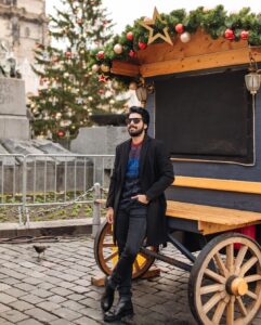 Harish Kalyan Instagram - Couldn’t have wished for a better Christmas post to greet you all. Merry merry Christmas 🎄❤️
