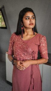 Haritha G Nair Instagram - 🍂🌼 बहरला हा मधुमास नवा🌼🍂
Kurti : @kulinaofficial