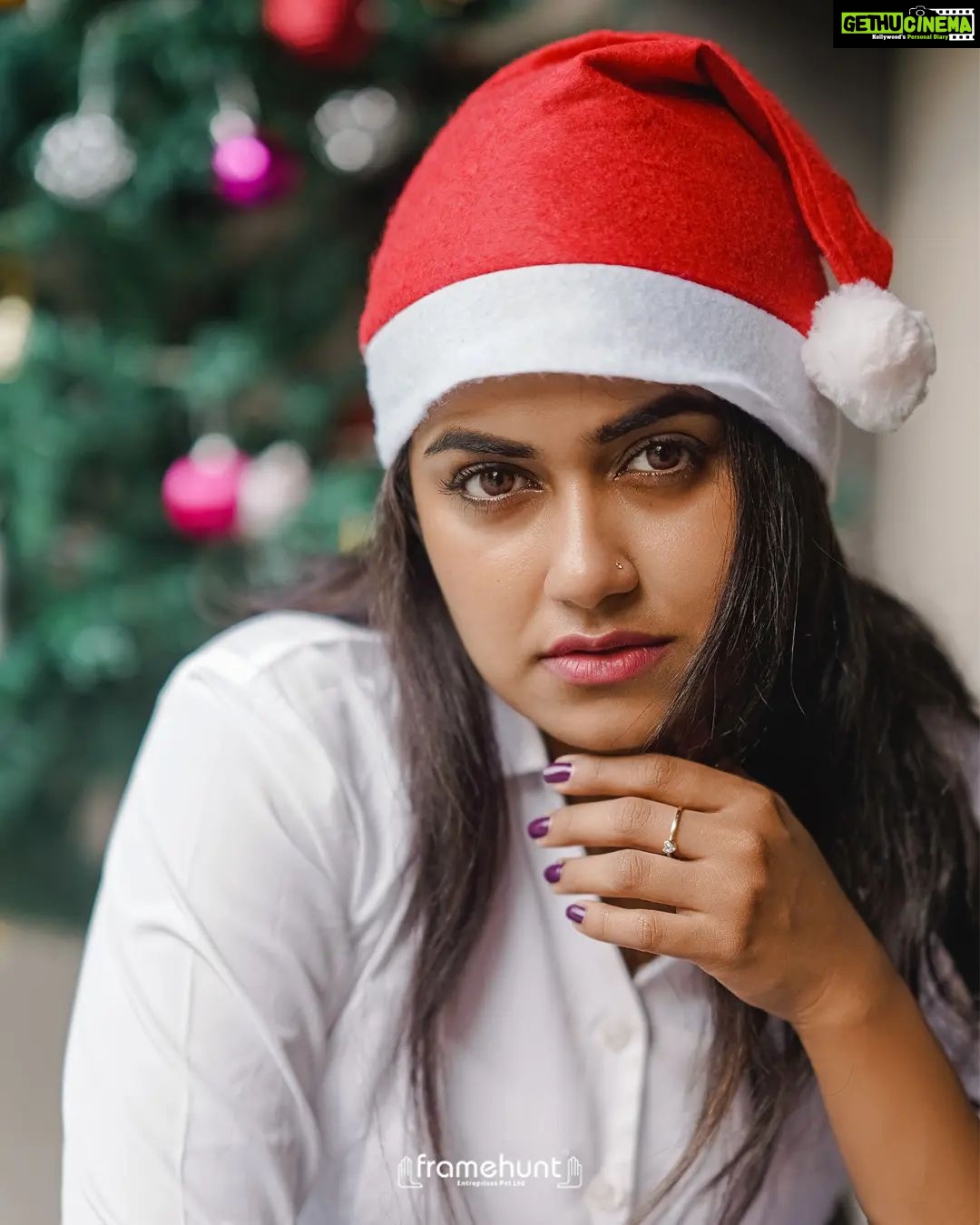 Haritha G Nair Instagram - 🎄Feliz Navidad🎄 📸 : @framehuntphotography @sujithframehunt