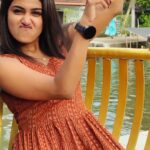 Haritha G Nair Instagram - 1 M views..അതെന്താ കരിക്കും വെള്ളത്തിൽ ചായ കലങ്ങൂലെ?!!! . . 🎥 : @rohith.rnair.44