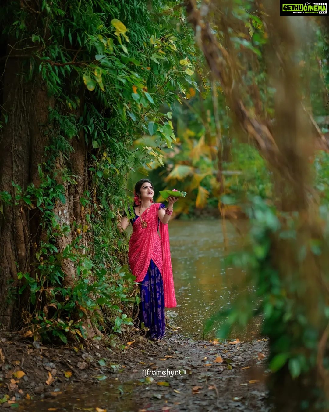 Haritha G Nair Instagram - 🌸ഓണാശംസകൾ 🌸 MUA: @feminspace 📸Photography: @framehuntphotography @sujithframehunt Ornaments: @jhanvi__collections Costumes : @simpledhavani4u . #onam #onamcelebration #onam2022 #onamspecial #onamvibes #onamsaree #onamphotoshoot #onamcelebrations