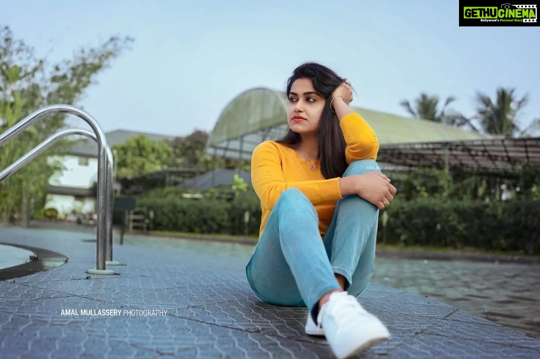 Haritha G Nair Instagram - The Missing Element😊 📸: @amalmullasserryphotography