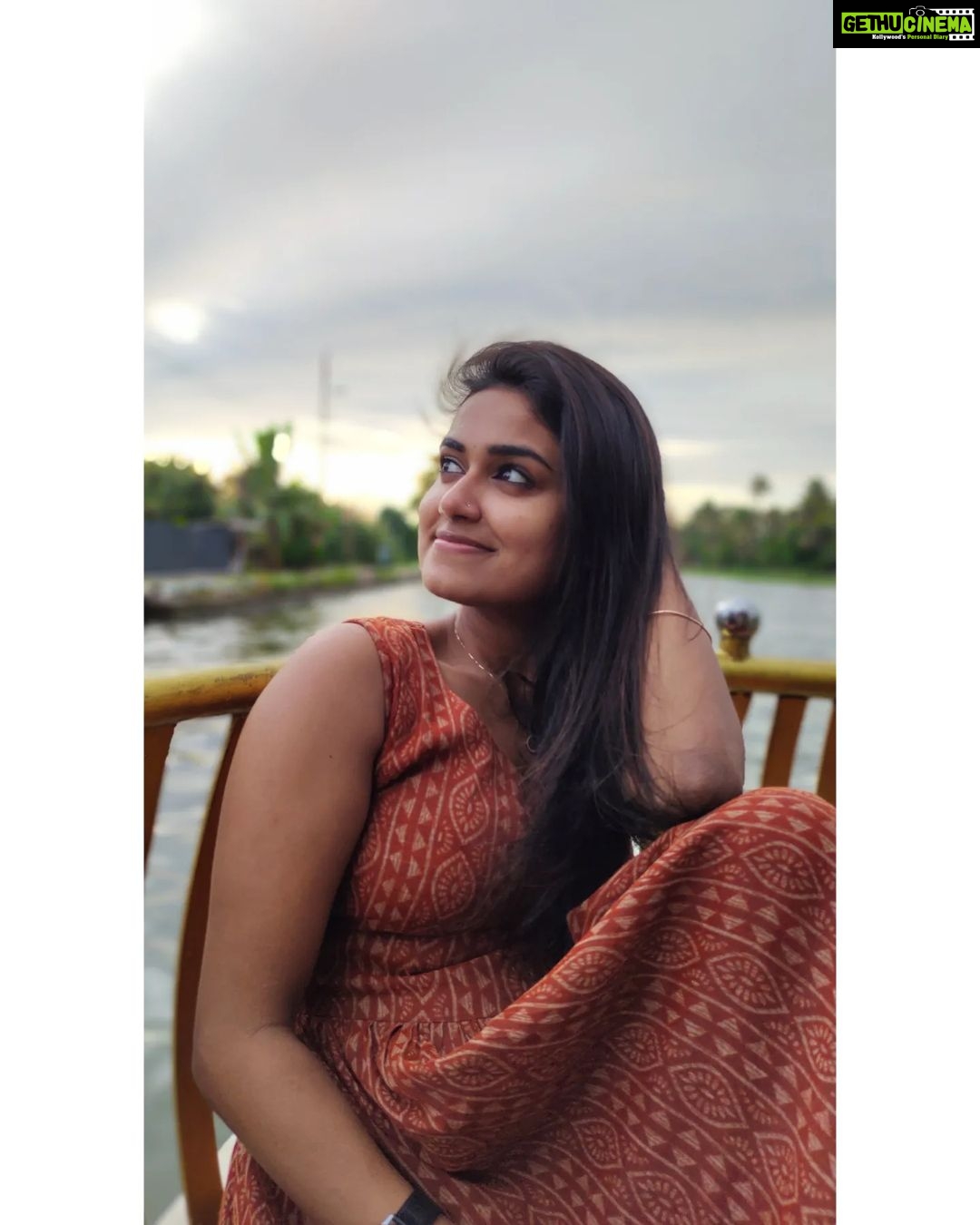 Haritha G Nair Instagram - 🍂🍂🍂 . . 📸 : @rohith.rnair.44
