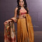 Haritha G Nair Instagram - Haritha G Nair wearing Tusser silk saree in big floral design and jari border . . . @haritha.girigeeth @director_aniesh_upaasana @leirakuncysiby @vijilsmakeover @neethu_makeupartist @redfmmalayalam @ladies_planet_rental_jewellery . #swayamvarasilks #redfmmalayalam #glamnglitz #harithagnair #haritha #malayalamactress #kasthooriman #latest #malayalam #malayalamactor #celebrity #kanchipuram #silksaree #celebreels #reelsofinstagram #sreekutty #tharodayam #thingalkalaman #thinkalkalaman #tvshow #serial #serialactor #fashion #saree #ootd #style #traditional #ethnicwear #green