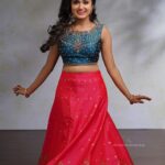 Haritha G Nair Instagram - Haritha G Nair Wearing Banarasi skirt pairing silk crop top in kundan beads work by @swayamvarasilksindia . Muse : @haritha.girigeeth Photography: @director_aniesh_upaasana In association with @redfmmalayalam Makeup: @vijilsmakeover @neethu_makeupartist Styling : @leirakuncysiby Jewellery: @ladies_planet_rental_jewellery . #swayamvarasilks #redfmmalayalam #glamnglitz #harithagnair #haritha #malayalamactress #kasthooriman #latest #malayalam #malayalamactor #celebrity #kanchipuram #silksaree #celebreels #reelsofinstagram #sreekutty #tharodayam #thingalkalaman #thinkalkalaman #tvshow #serial #serialactor #fashion #saree #ootd #style #traditional #ethnicwear