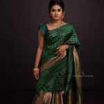 Haritha G Nair Instagram - Swayamvara Silks| Red FM Malayalam Photography: @director_aniesh_upaasana In association with @redfmmalayalam Makeup: @vijilsmakeover @neethu_makeupartist Styling : @leirakuncysiby Jewellery: @ladies_planet_rental_jewellery #green #traditional #swayamvarasilks #redfm #redfmindia #thinkalkalaman #thinkalkalamanonsuryatv #makeup #styling