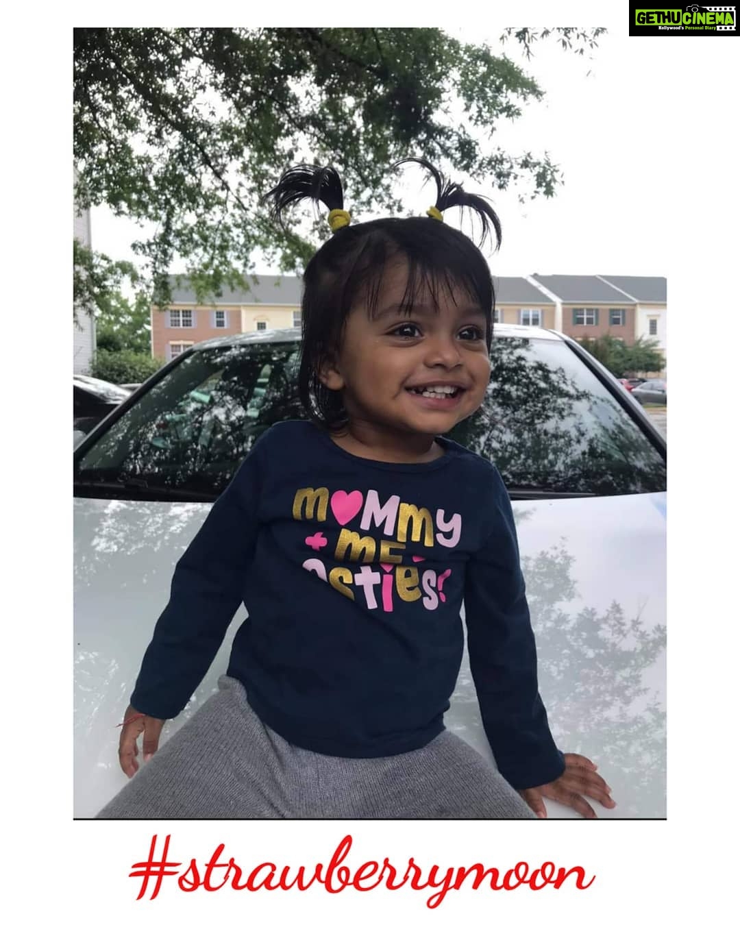 Haritha G Nair Instagram - #strawberrymoon🍓 😂everyone said she looks like me😂😂😂😂another shock to family😜😂😂😂😂Enjoyyyyy Fam👍🏻 With Blink of an eye🥺They grew up so fast🥺❤ #neice