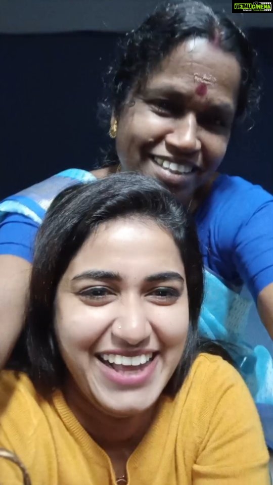 Haritha G Nair - 15.9K Likes - പിടിക്ക്... മുറുക്കെ പിടിച്ചോ... ഹഹഹ..."അച്ഛന്റെ കൂടെ വീഡിയോ എടുത്തിരുന്നെങ്കിൽ ഇതിലും super ആയേനെ" എന്ന് പറഞ്ഞപ്പോഴുള്ള ആ ദീർഘ നിശ്വാസത്തിൽ എന്തോ ഒരു ആക്കൽ ഇല്ലെ...ന്ന് ഒരു സംശയം 🙄🤔😍 #amma❤️
#trending #train #amma #cold