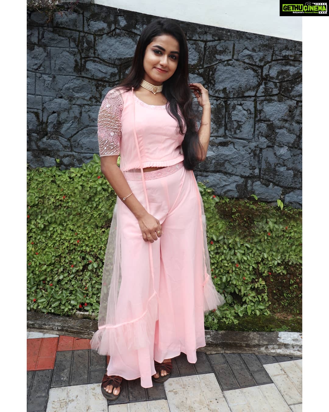 Haritha G Nair Instagram - 💮 Costume👗 : @colos_the_designing_couture Pic : @keethuchippy