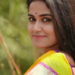 Haritha G Nair Instagram - a bindi, a nose pin, a saree and...there she is🦋 . . . 📸 : @amalmullasserryphotography edits : @mo.ment_maker