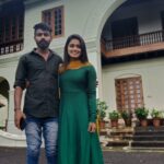 Haritha G Nair Instagram - 3M views..Brother ക്ഷമിക്കണം...." മേരാ ഭായ് മേരി ദുനിയാ" എന്നൊക്കെ പാട്ടിട്ട് ഇമോഷണൽ ആയി വീഡിയോ ചെയ്തപ്പോ അവനു ഞാൻ add ചെയ്ത ഫോട്ടോസിനു mass പോരാ... ഇട്ടപ്പെട്ടില്ല😏....ഇവന് ഈ പാട്ട് മതി🤗... ജീവിതത്തിൽ നിന്നും എടുത്തത്...ഇതാകുമ്പോൾ mass song ആണല്ലോ "മേരാ ഭായ് മേരി തലവേദന ".. HAPPY BIRTHDAY MY PARTNER IN CRIME. Always by my side, never gudge me,എനിക്ക് വേണ്ടി ഏതറ്റം വരെയും പോകുന്ന...എവിടെ പോണേലും എങ്ങോട്ടേക്കാണെന്ന് പോലും ചോദിക്കാതെ ഓടി വരുന്ന.. (പിന്നെ ഇടക്കിടക്ക് എന്നെ ഇവന്റെ driver ആയിട്ടാ ഇവൻ കാണുന്നെ 🙄)... ഇന്ന് വരെ എവിടെ പോണേലും വഴി തെറ്റാതെ, കൃത്യമായി google map നോക്കി വഴി തെറ്റിക്കാതെ "പോകാത്ത" എന്റെ പൊന്നാങ്ങളക്ക് @_the_life__raser__46 ആയിരം ആയിരം ജന്മദിനാശംസകൾ....I love you very very much... ❤ #brothersisterlove #brother
