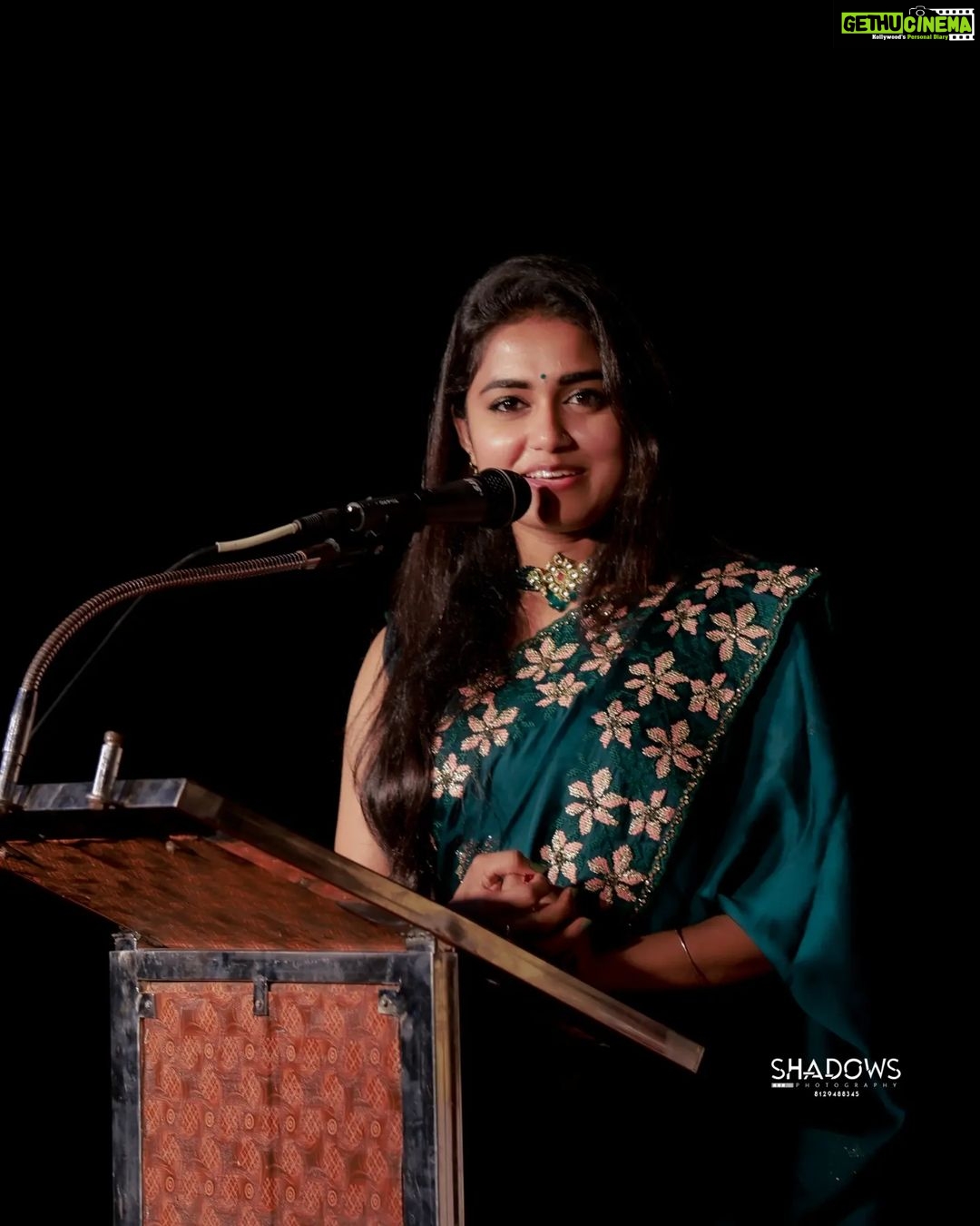 Haritha G Nair Instagram - Shadows photography In frame @haritha.girigeeth #photography #serialactress #malayalamcinema #malayalamserialactress #malayalamactress #malayalamcastingcall #malayalamserialactress Agastyacodu, Anchal