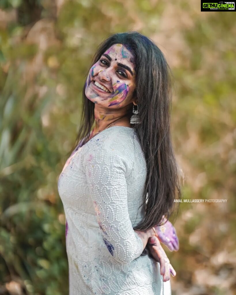 Haritha G Nair Instagram - 🪅DHULIVANDAN🪅 📸 :@amalmullasserryphotography . . #holi #happyholi #holifestival #india #festival #love #photography #instagram #instagood #colors #colours #festivalofcolors #indianfestival #holihai #holipowder #bhfyp #mumbai #holicelebration #holifest #holiday #holifestivalofcolours #color #happy #festivalofcolours #k #like #fun #diwali #official #holiparty