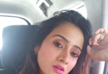 Harshika Poonacha Instagram - Hello there gorgeous 😍 Feeling #beautiful and #shy 🙈