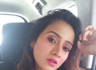 Harshika Poonacha Instagram - Hello there gorgeous 😍 Feeling #beautiful and #shy 🙈