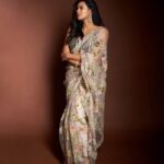 Hebah Patel Instagram - 👗 : @officialanahita @deepthiganeshlabel 💎 : @adornablesbysonalimehra 📸 : @kalyanyasasvi 💄: @makeupbyramakrishna @vijjireddyskht