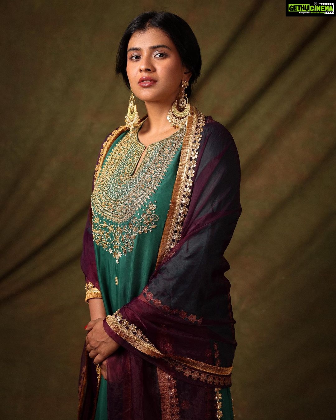 Hebah Patel Instagram - Ready to audition for Pakistani dramas! 🌙🌙