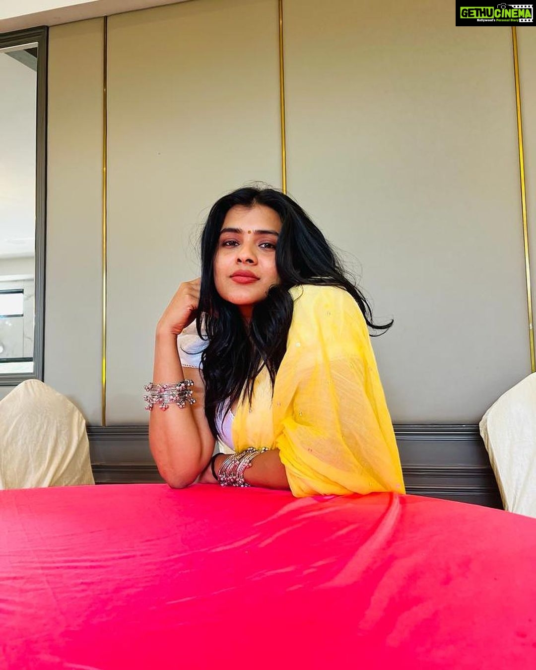 Hebah Patel Instagram - @monajoshi half hearted attempt! Mumbai, Maharashtra