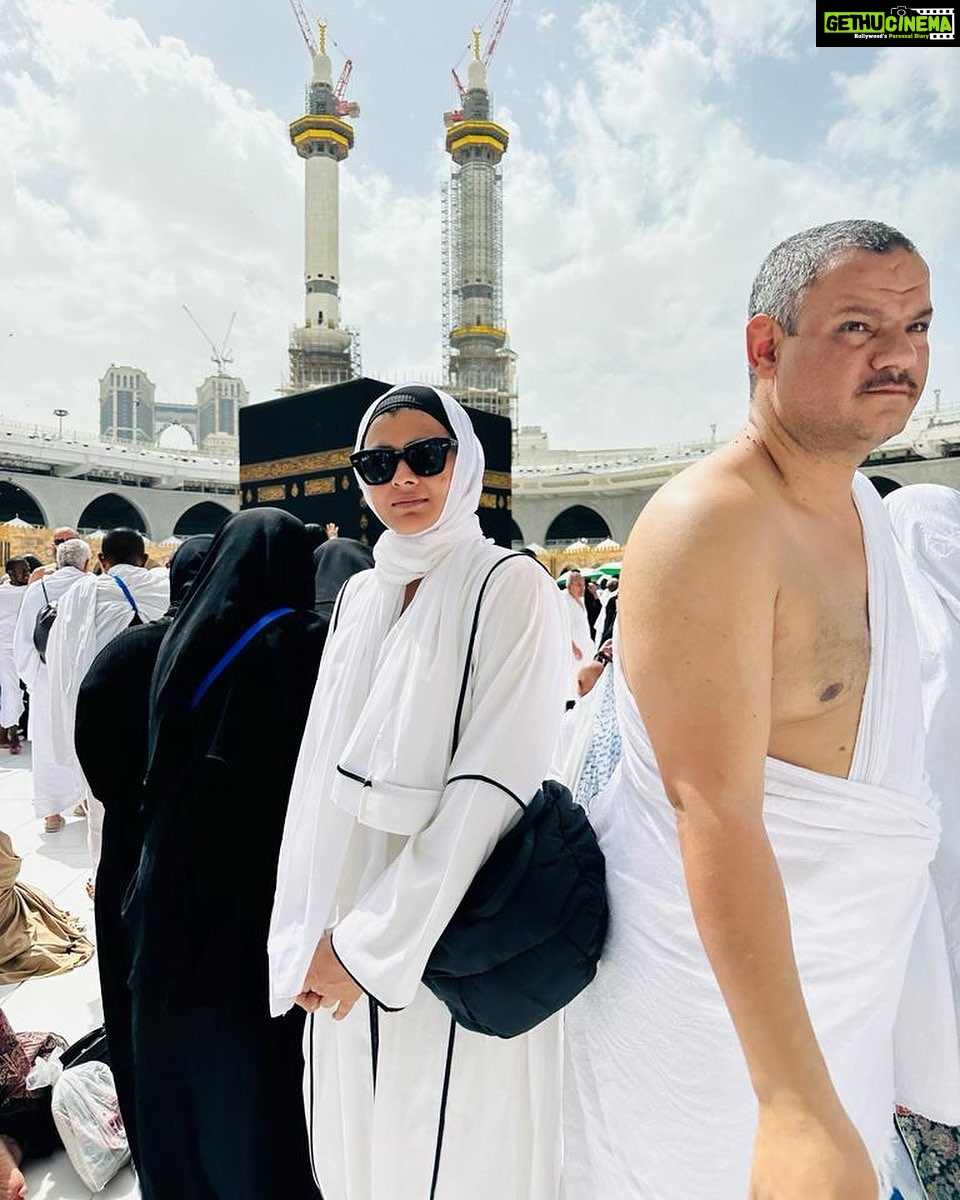 Hebah Patel Instagram - Reminiscing my time in the best place on 🌎 Makkah