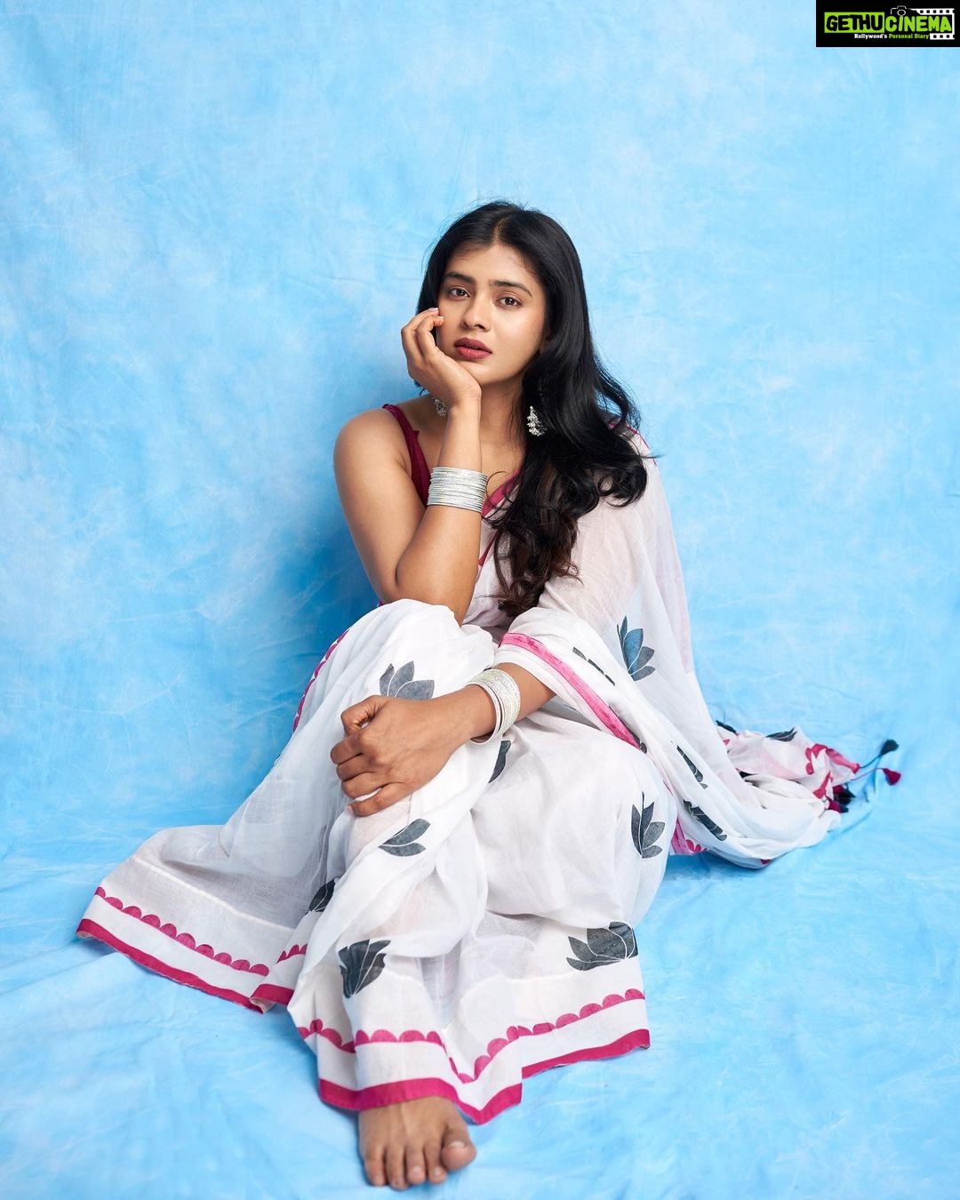 Hebah Patel Instagram - From a few days ago! 👗: @officialanahita @suta_bombay 💄: @makeupbyramakrishna @vijjireddyskht 📸 : @kalyanyasaswi